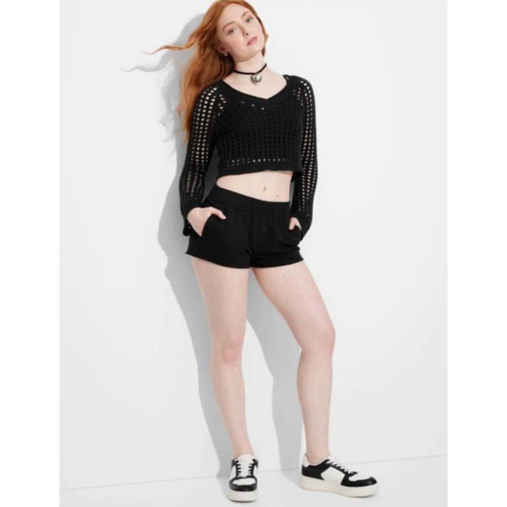 Women's High Rise Elastic Waist Shorts Cropped Legs Black Size Medium w Pockets